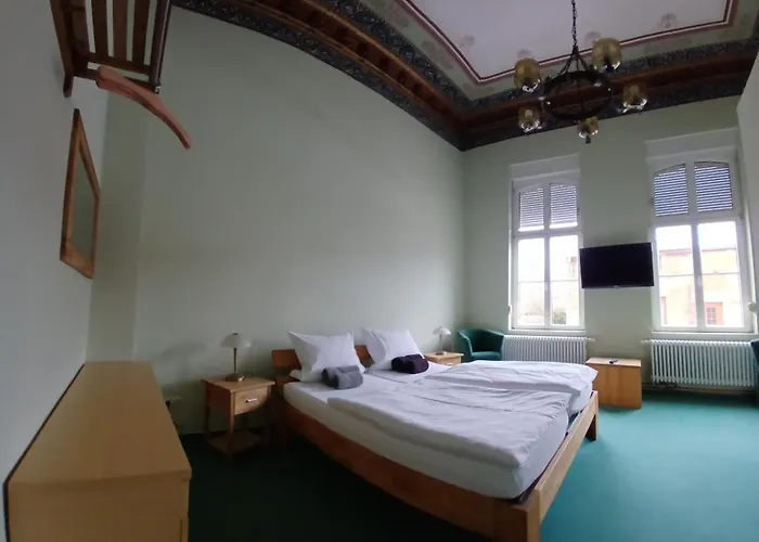 Zum Engel Pensionat 3*